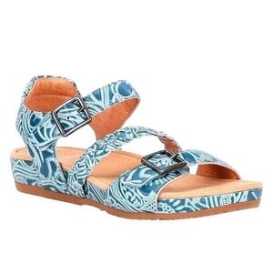 Brioso Size 8.5 Solera Turquoise Blue Tooled Leather Strap Sandal